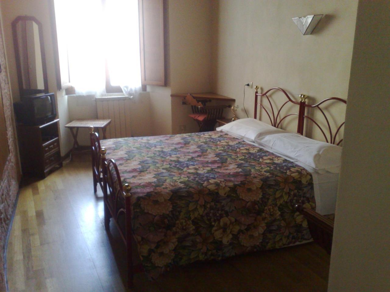 Albergo Locanda Garibaldi Siena Esterno foto