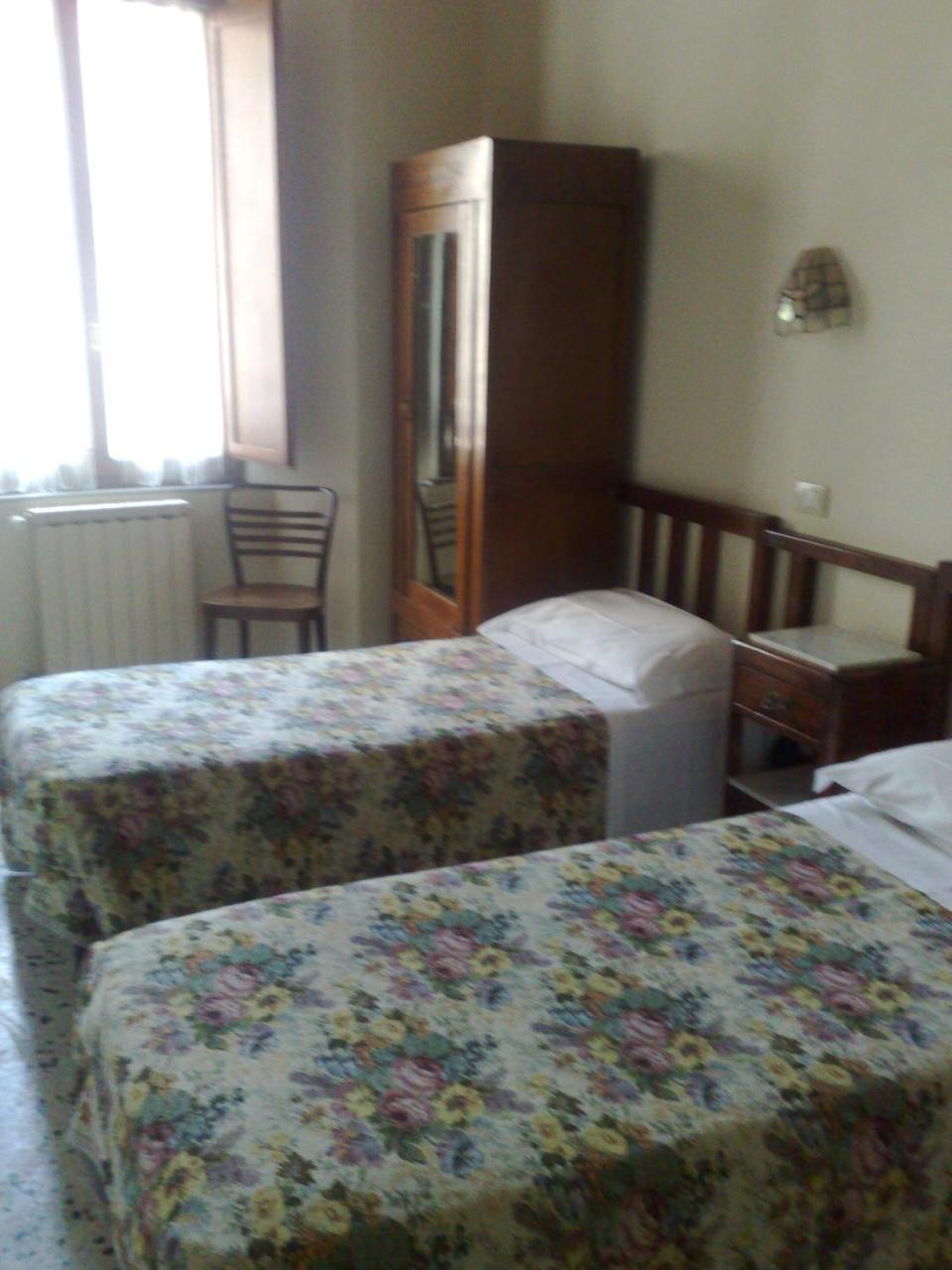 Albergo Locanda Garibaldi Siena Esterno foto